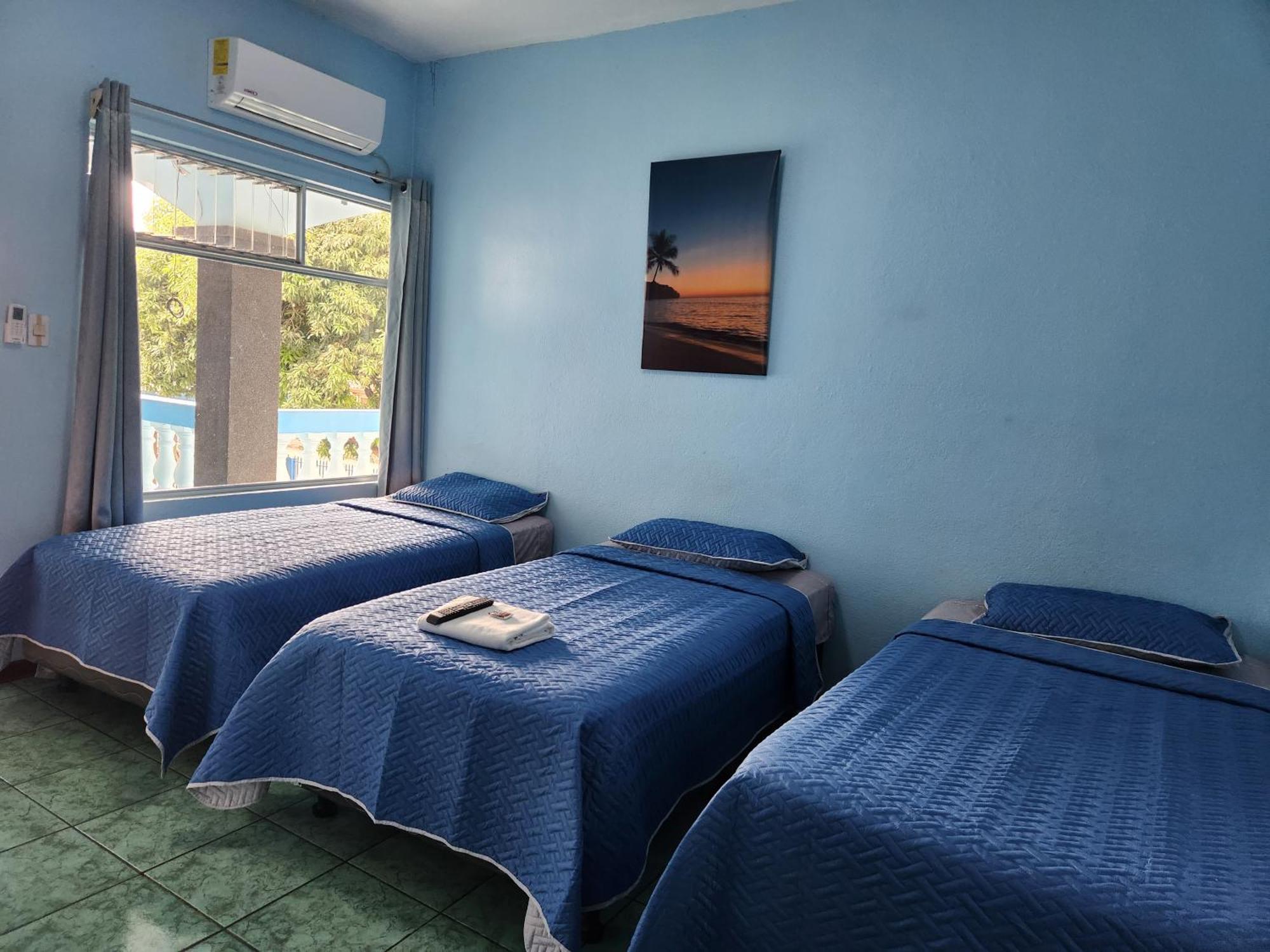 סנטה קרוז Hotel Y Restaurante El Marino מראה חיצוני תמונה